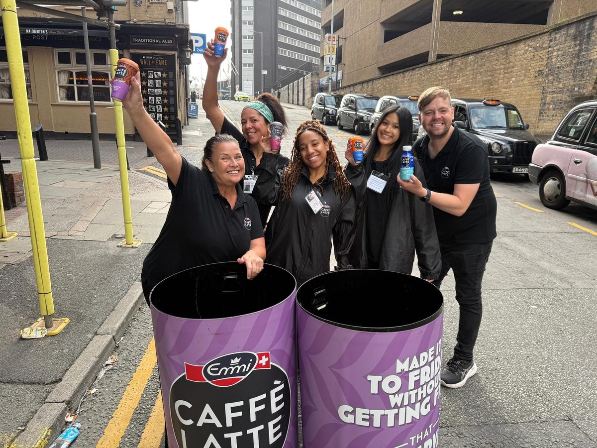 Emmi Caffé Latte | Lime Street Station | Executional Sampling Staff