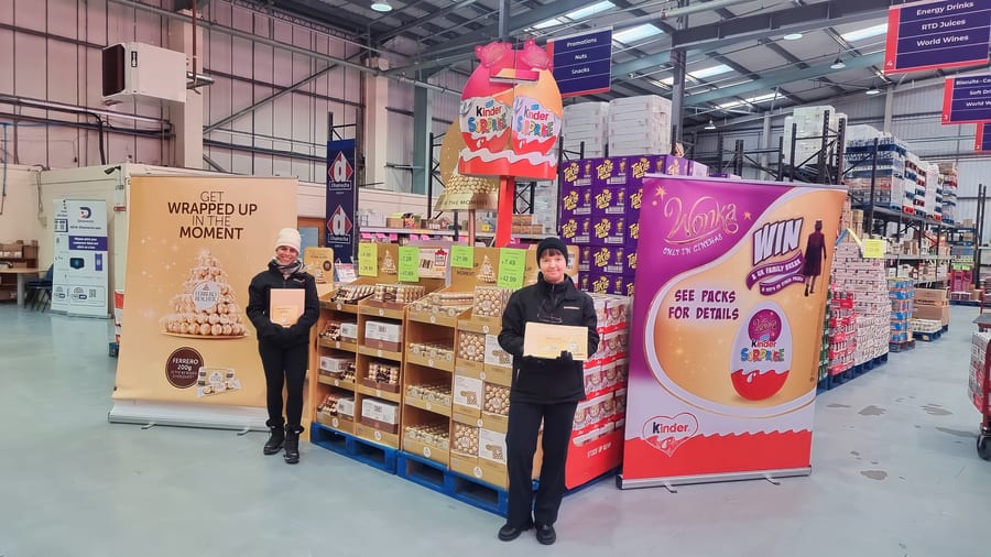 EXECUTIONAL merchandisers with a reset seasonal confectionery fixture in store